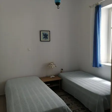 Paroikia * Paro